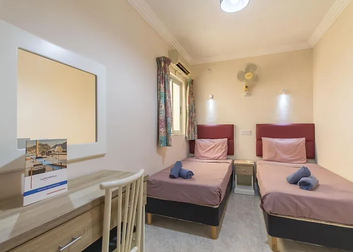 Pool & Sea Merill Apartments Mellieha